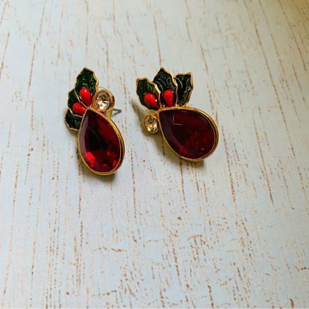 Red Green Holiday Earring Bundle‎ - Picture 4 of 4